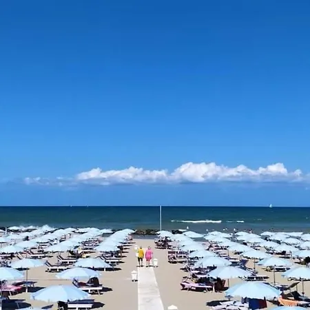 فندق Luca ريميني