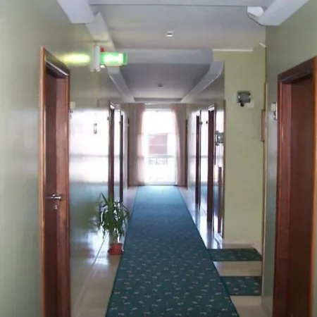 Hotel Luca *