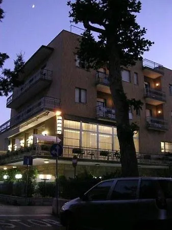 Luca Szálloda Rimini