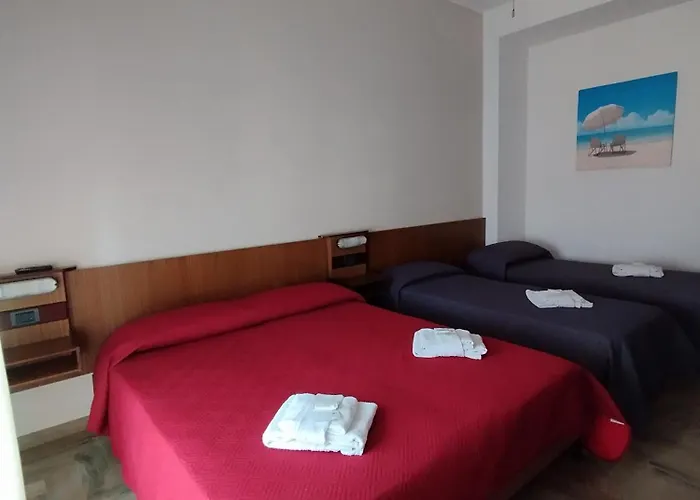 Luca מלון רימיני