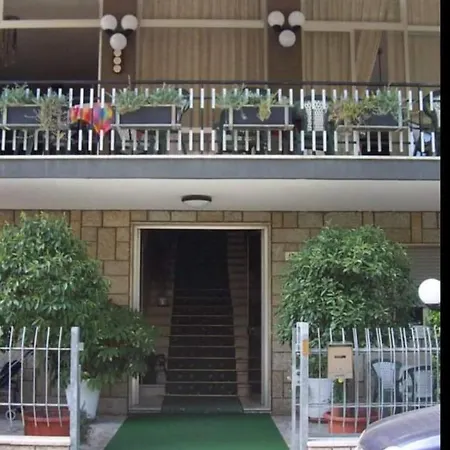 Hotel Luca Rímini