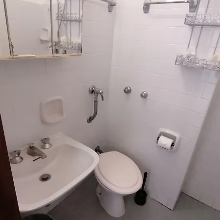 Ξενοδοχείο Luca *