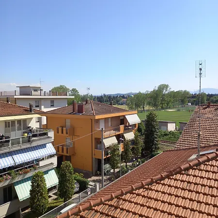 Luca Hotel *
